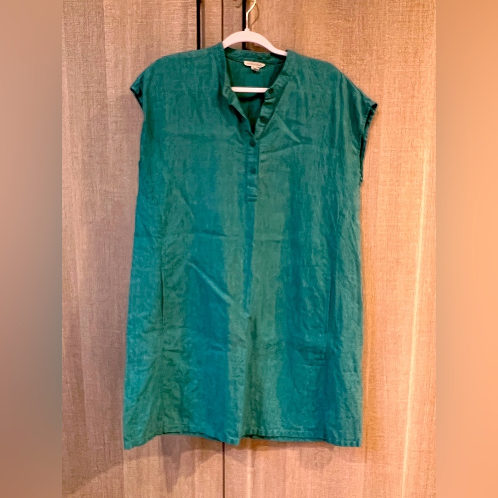 Medium mandarin collar dress in linen